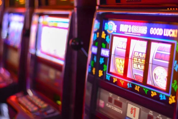 No Commission Baccarat live table with road maps and betting layout on murah slot